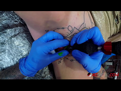 ❤️ Ekstremt tatovert hottie Sully Savage tok en tatovering på klitoris ️ Kvalitetssex ved no.credit-assorti.ru ❌️❤